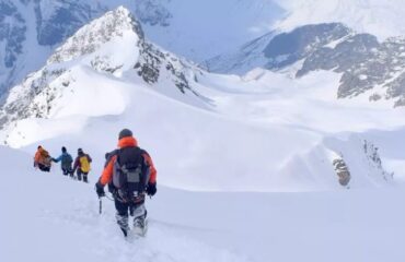 Trekking to Friendship Peak