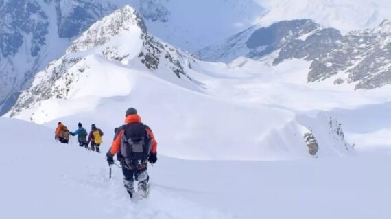 Trekking to Friendship Peak