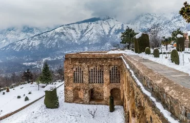 pari mahal srinagar in winter